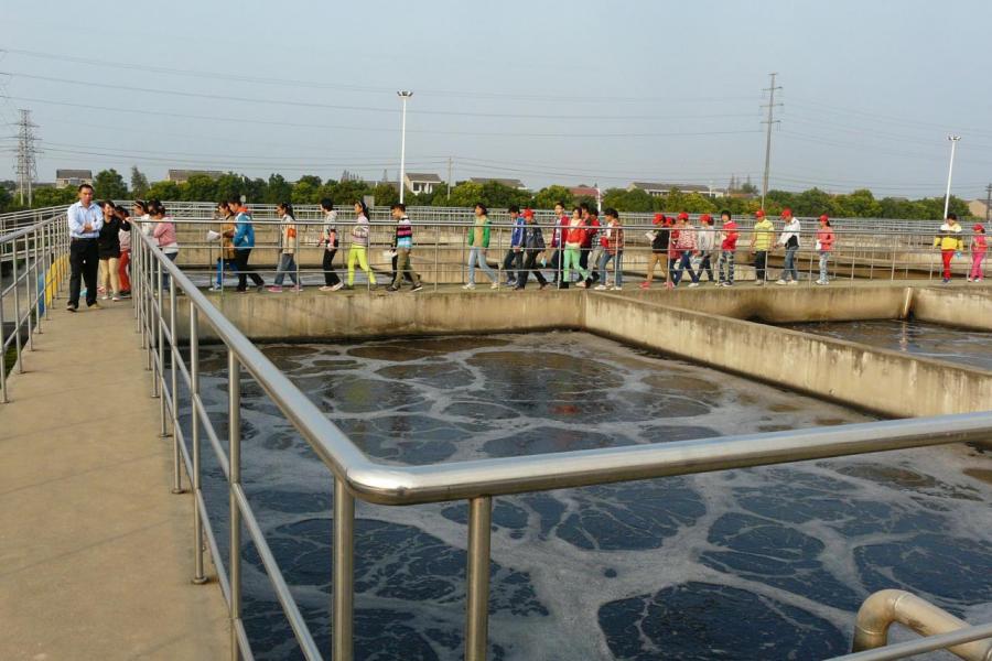 上實環境業務為污水處理、再生水利用、污泥處理、供水及固廢發電領域。 上實環境業務為污水處理、再生水利用、污泥處理、供水及固廢發電領域。