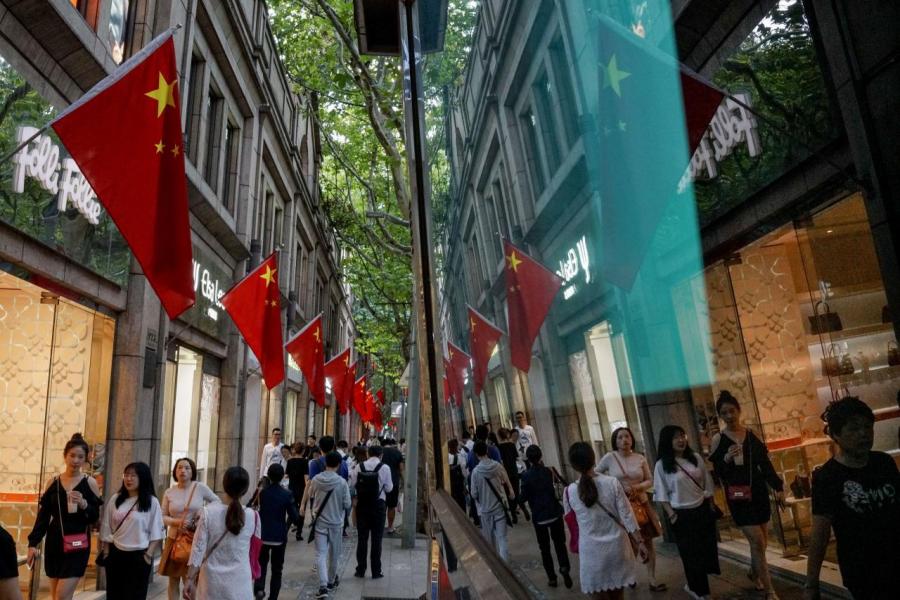 中國近年其實已努力拓展內需市場,相信這場貿易戰會加快這個轉型步伐。 中國近年其實已努力拓展內需市場,相信這場貿易戰會加快這個轉型步伐。
