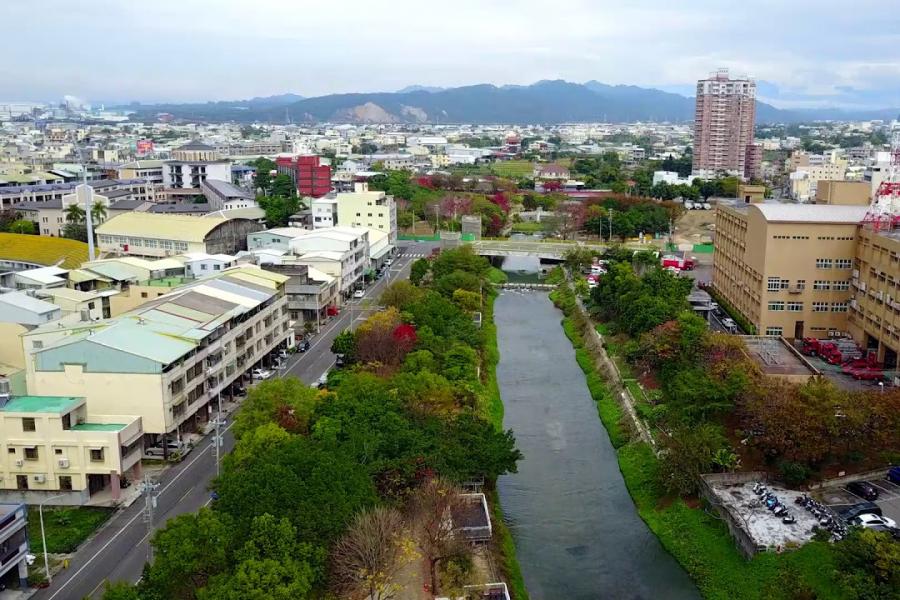 花博效應再加上新車站與快速道路,已經吸引企業和發展商積極布局,估計豐原將會成為台中下一個亮點。 花博效應再加上新車站與快速道路,已經吸引企業和發展商積極布局,估計豐原將會成為台中下一個亮點。