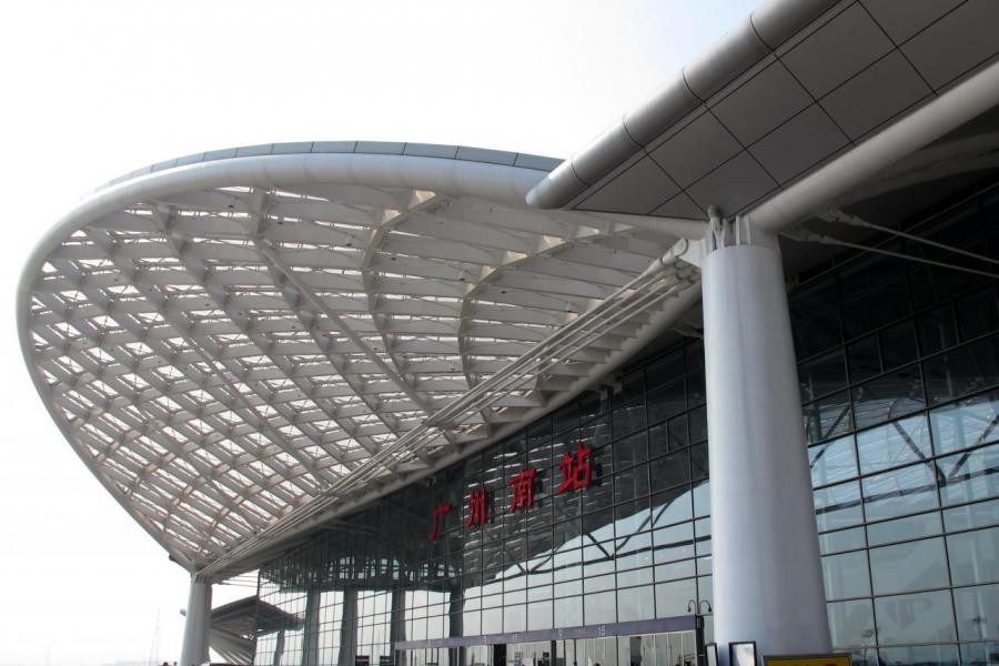 廣州南站遠離市中心,老早惹來詬病。 廣州南站遠離市中心,老早惹來詬病。