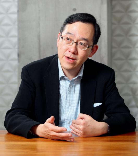 孔祥孝指,SAP的ERP方案在同業中口碑載道,故是其不二之選。 孔祥孝指,SAP的ERP方案在同業中口碑載道,故是其不二之選。