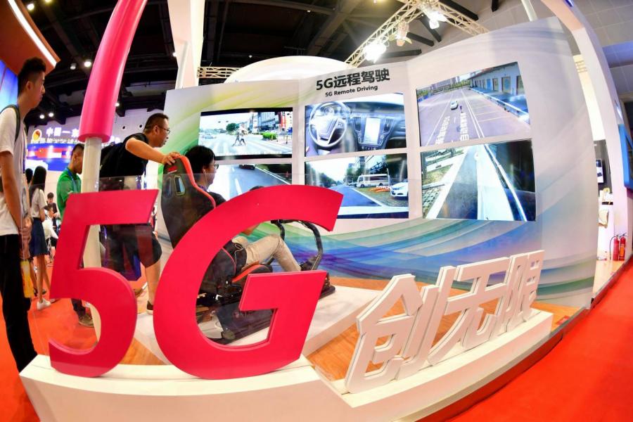 工信部初步預算,5G商用前五年,將直接帶動經濟總產出將超過10萬億元人民幣(下同),經濟增加值將超3萬億元。 工信部初步預算,5G商用前五年,將直接帶動經濟總產出將超過10萬億元人民幣(下同),經濟增加值將超3萬億元。