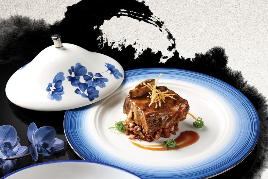 蔥香梅菜皇炆和牛肋骨:牛肉炆得軟稔入味,再加上梅菜的獨特鹹香,美味得讓人吃個不停! 蔥香梅菜皇炆和牛肋骨:牛肉炆得軟稔入味,再加上梅菜的獨特鹹香,美味得讓人吃個不停!