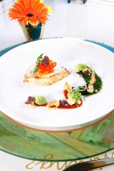 Miso COD Fish Holland Capsicum & Romanesco:產自智利的鱈魚肉質嫩滑,配以調味的日式麵豉醬,令鮮味大大提升,並且伴以荷蘭燈籠椒及意大利西蘭花,擺盤帶有日本浮世繪的風格。 Miso COD Fish Holland Capsicum & Romanesco:產自智利的鱈魚肉質嫩滑,配以調味的日式麵豉醬,令鮮味大大提升,並且伴以荷蘭燈籠椒及意大利西蘭花,擺盤帶有日本浮世繪的風格。