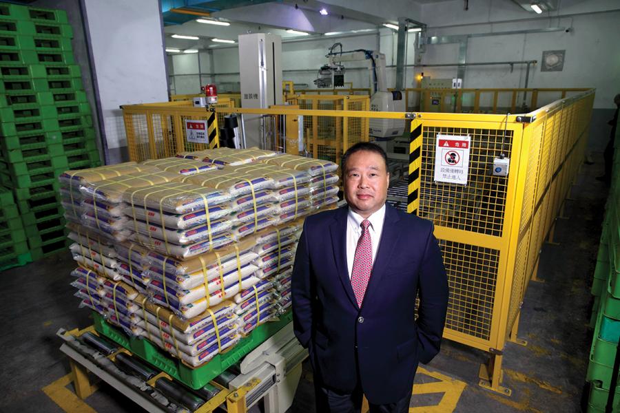 林世豪是金源米業的第三代掌舵人,為公司引入創意思維,革新管理流程。 林世豪是金源米業的第三代掌舵人,為公司引入創意思維,革新管理流程。