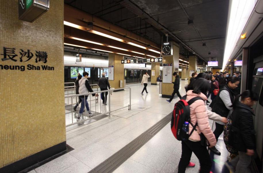 項目距離港鐵長沙灣站僅約3至5分鐘步程。 項目距離港鐵長沙灣站僅約3至5分鐘步程。