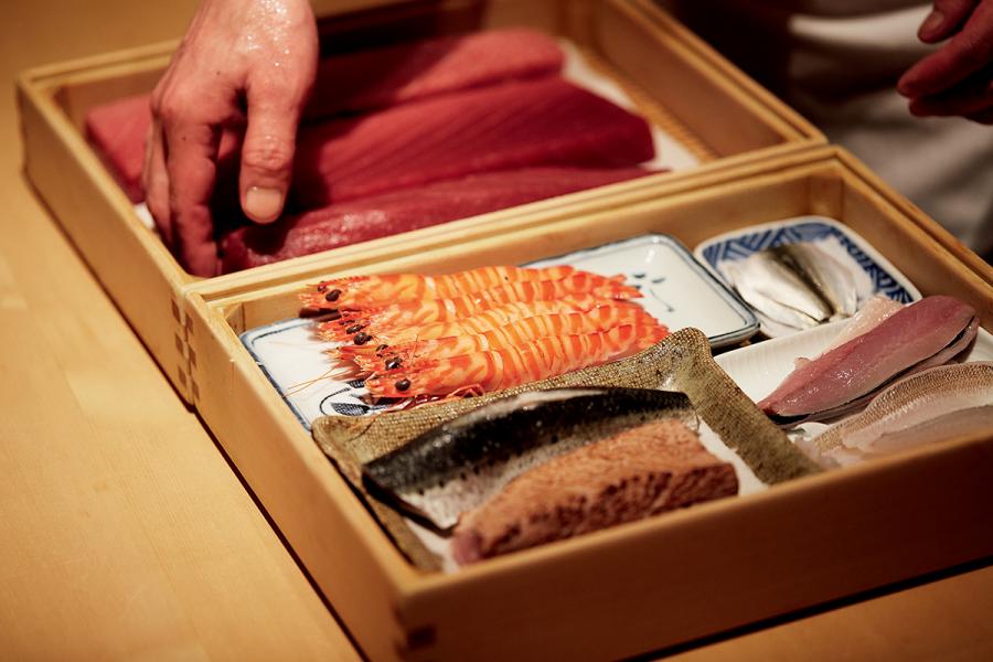 餐廳堅持選用最優質的食材及時令美食。 餐廳堅持選用最優質的食材及時令美食。