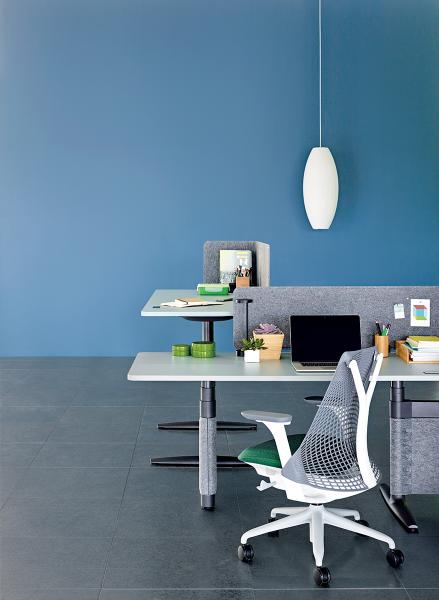 Atlas Office Landscape展示了更具備人體工程學性能的辦公空間規劃。 Atlas Office Landscape展示了更具備人體工程學性能的辦公空間規劃。