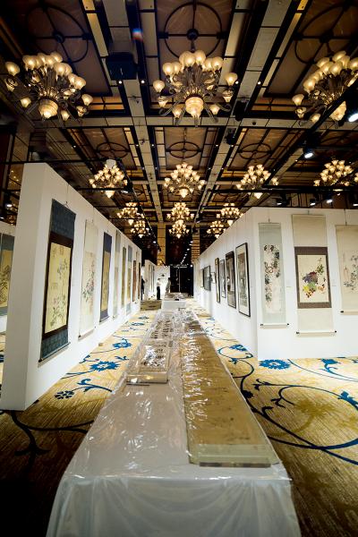 香港四季酒店東京中央拍賣預展現場。 香港四季酒店東京中央拍賣預展現場。