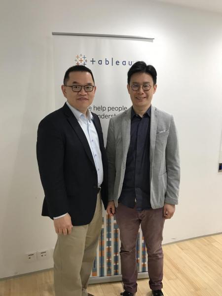 (左)Tableau大中華區銷售總監葉松林與香港大學商業與經濟學院創新與信息管理講師駱俊傑博士。 (左)Tableau大中華區銷售總監葉松林與香港大學商業與經濟學院創新與信息管理講師駱俊傑博士。