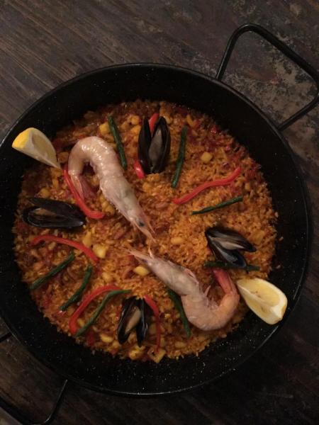 傳統西班牙海鮮Paella 傳統西班牙海鮮Paella