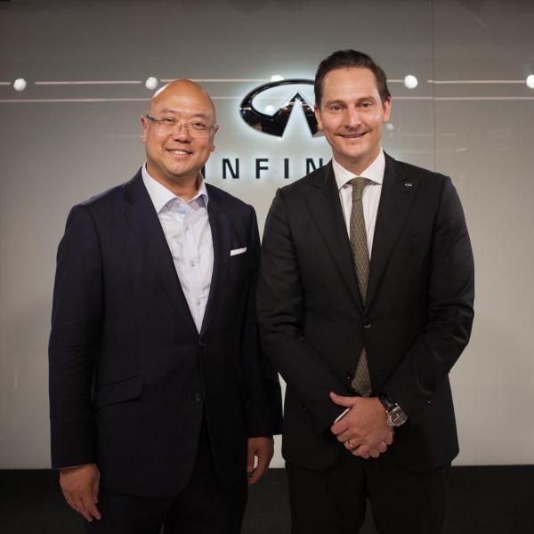 (左)投資推廣署助理署長吳國才與 INFINITI General Manager, Global Business Transformation and Brand Dane Fisher (左)投資推廣署助理署長吳國才與 INFINITI General Manager, Global Business Transformation and Brand Dane Fisher