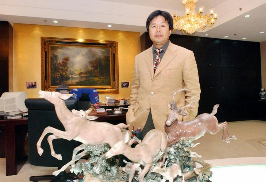 蔡志明企圖與曹貴子撇清關係,但雙方除了是生意上的夥伴外,也是不少慈善機構的同夥,他個人及子女都有與曹貴子組識慈善基金。 蔡志明企圖與曹貴子撇清關係,但雙方除了是生意上的夥伴外,也是不少慈善機構的同夥,他個人及子女都有與曹貴子組識慈善基金。