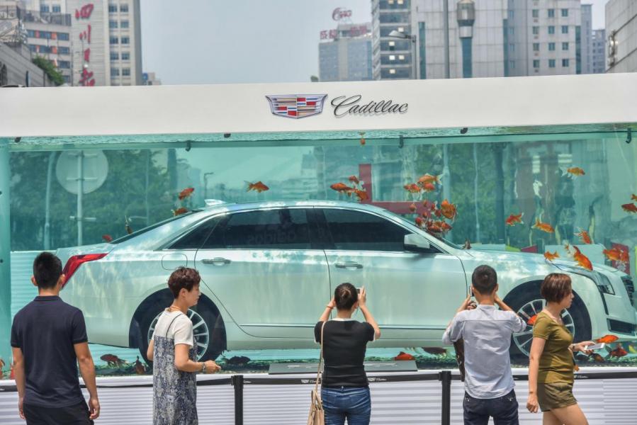 上汽正與阿里合作開無人駕駛汽車。 上汽正與阿里合作開無人駕駛汽車。